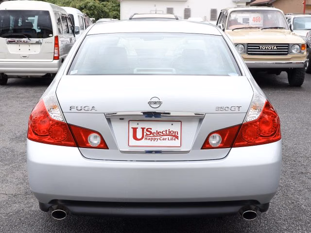 NISSAN FUGA