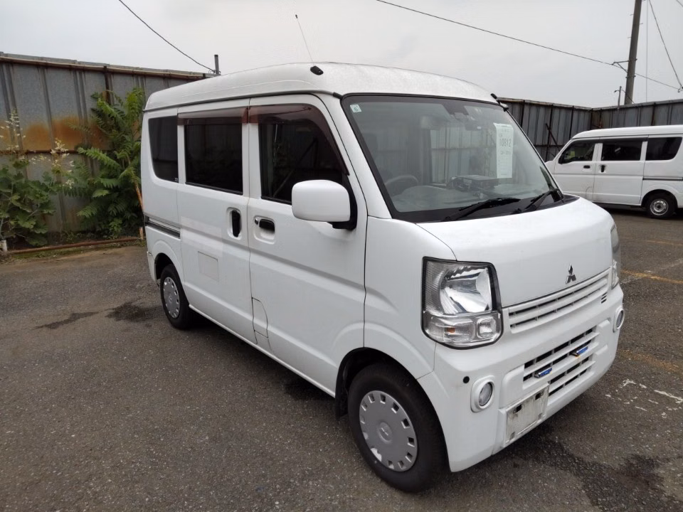 MITSUBISHI MINICAB