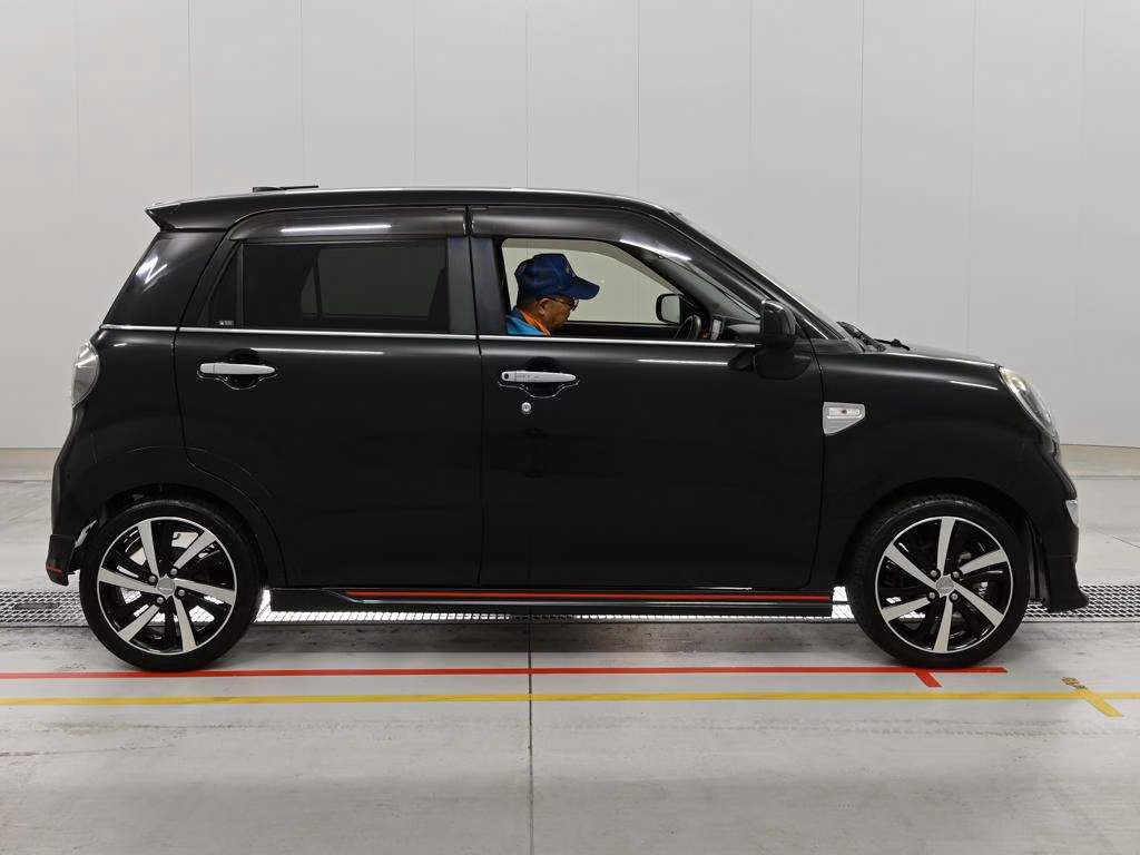 DAIHATSU CAST