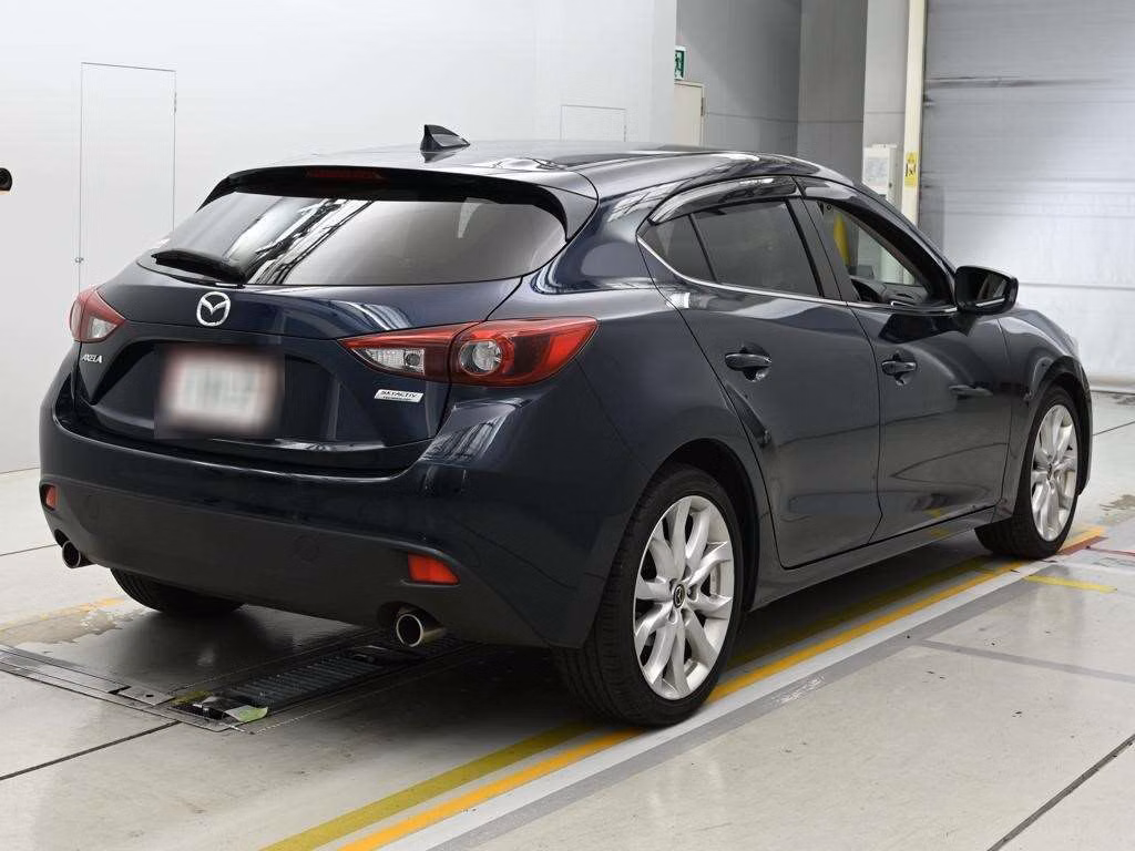 MAZDA AXELA