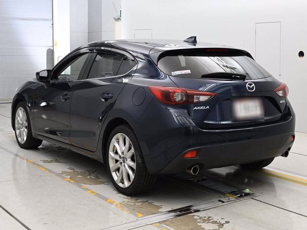 MAZDA AXELA