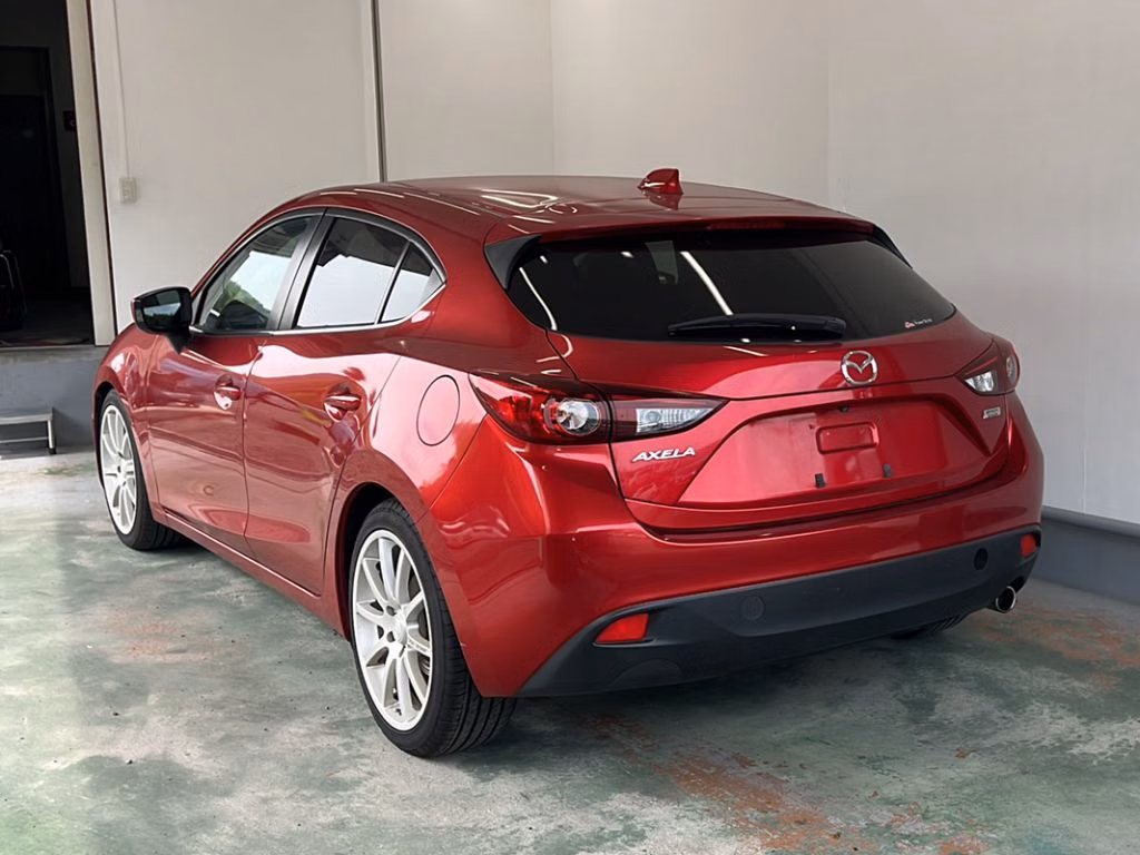 MAZDA AXELA