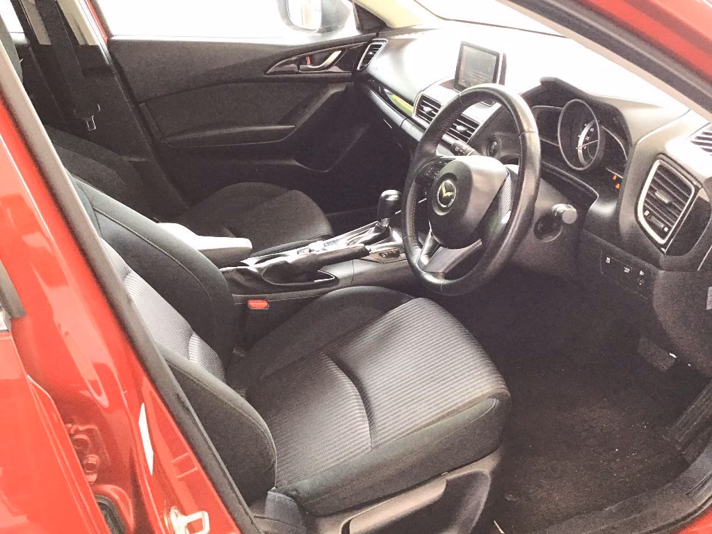 MAZDA AXELA