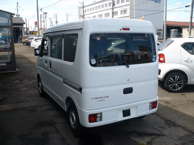 MITSUBISHI MINICAB