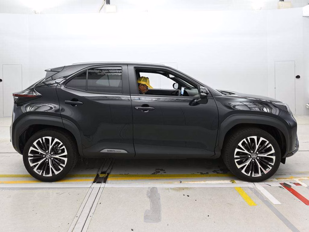 TOYOTA YARIS CROSS
