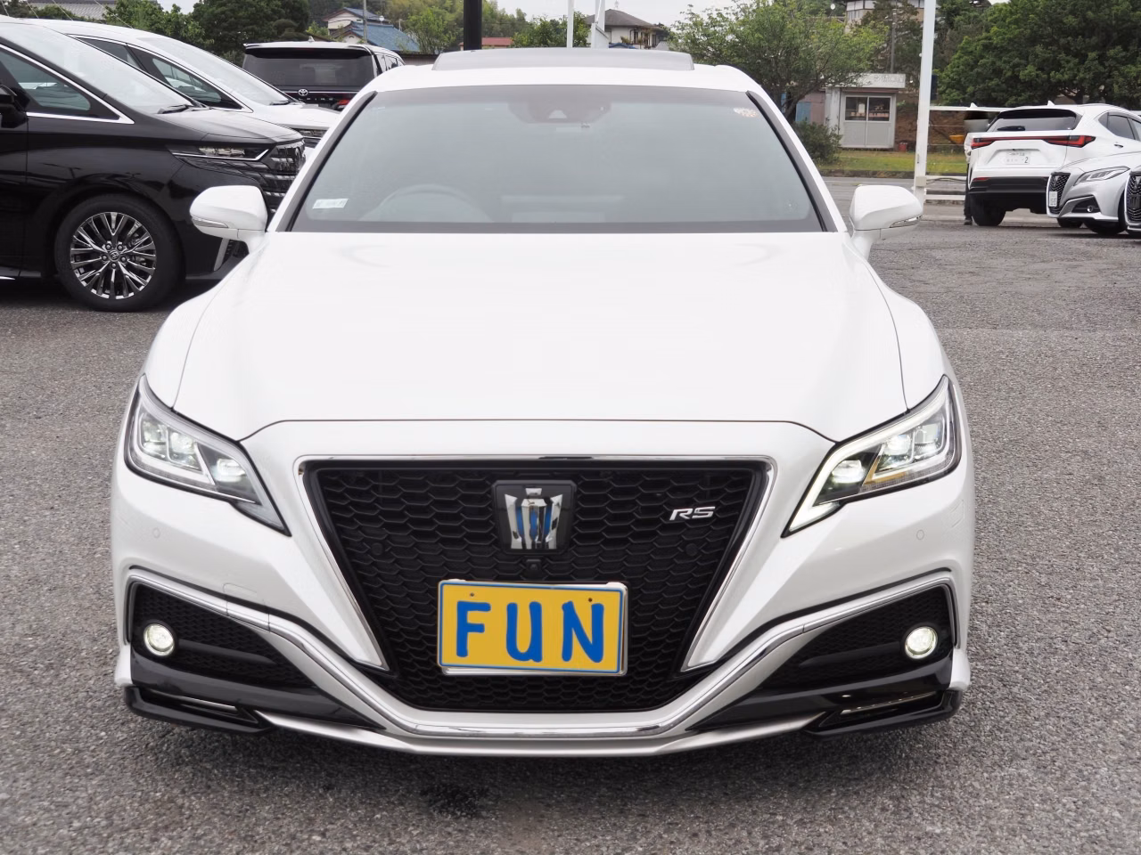 TOYOTA CROWN