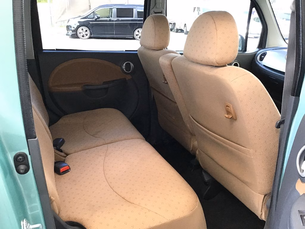 DAIHATSU MOVE LATTE