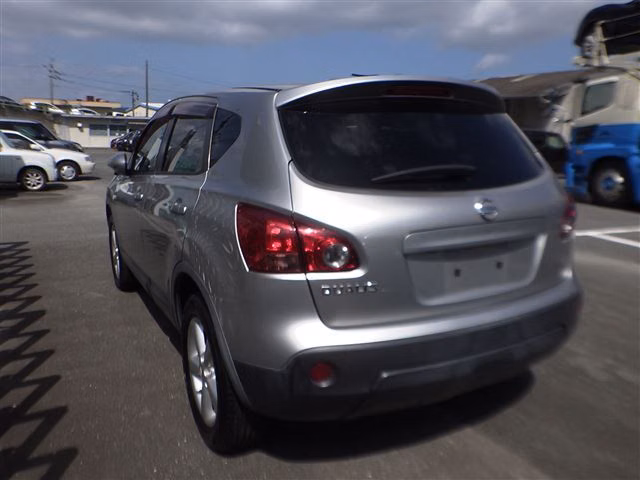 NISSAN DUALIS