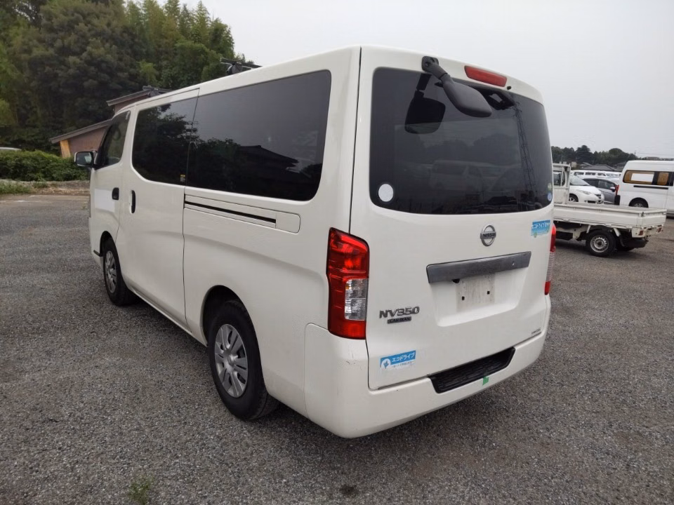 NISSAN NV350 CARAVAN