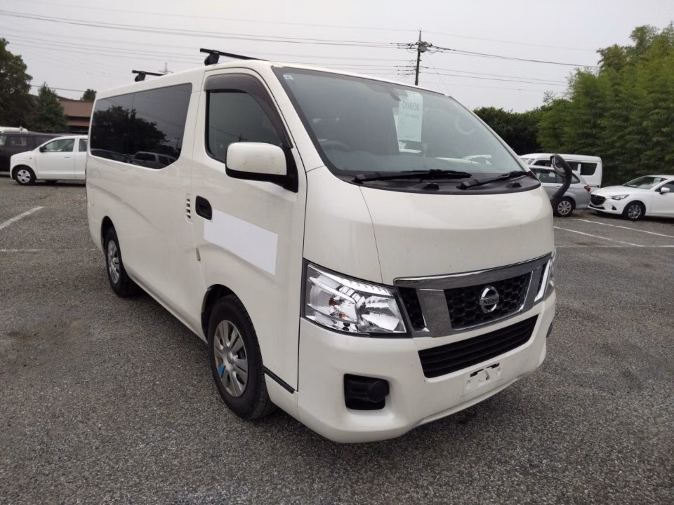 NISSAN NV350 CARAVAN