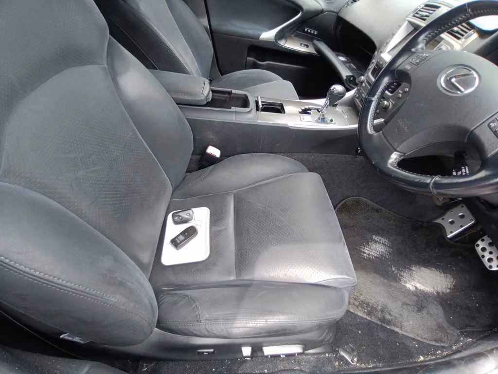 LEXUS IS250