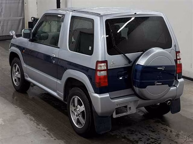 MITSUBISHI PAJERO MINI
