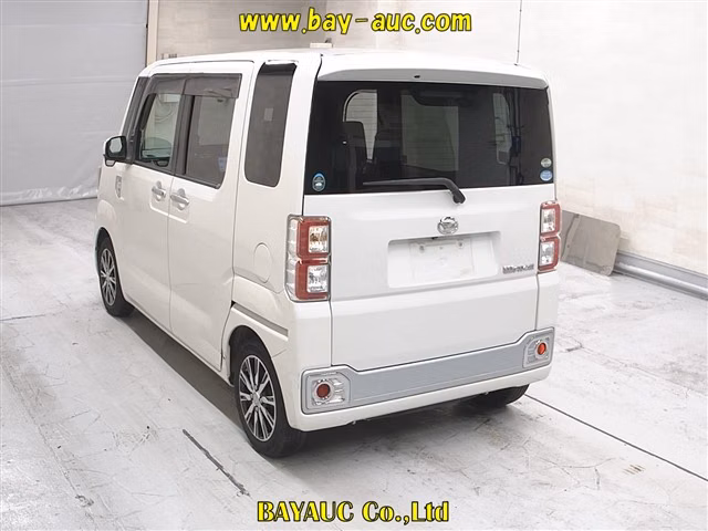 DAIHATSU WAKE