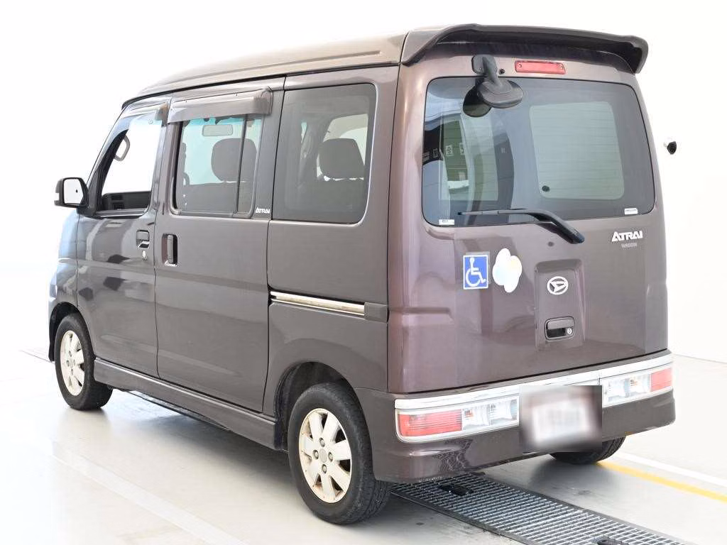 DAIHATSU ATRAI