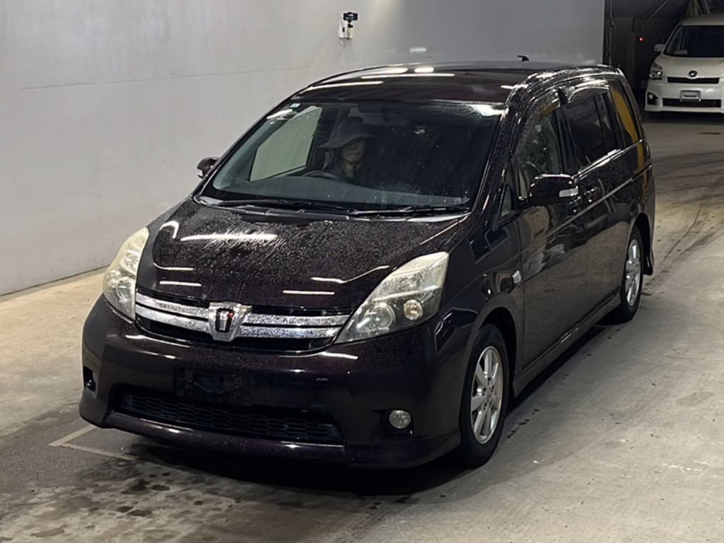 TOYOTA ISIS