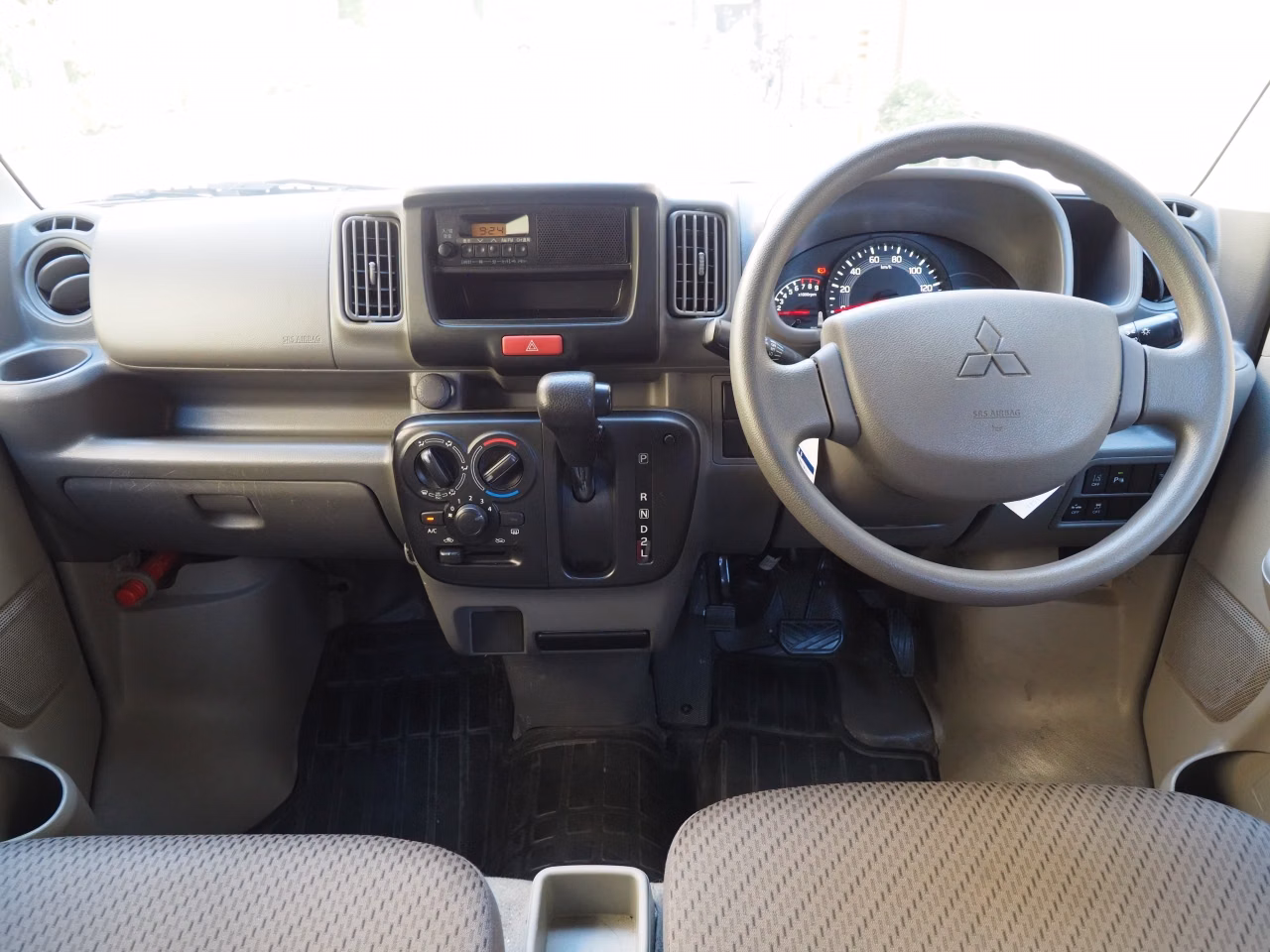 MITSUBISHI MINICAB