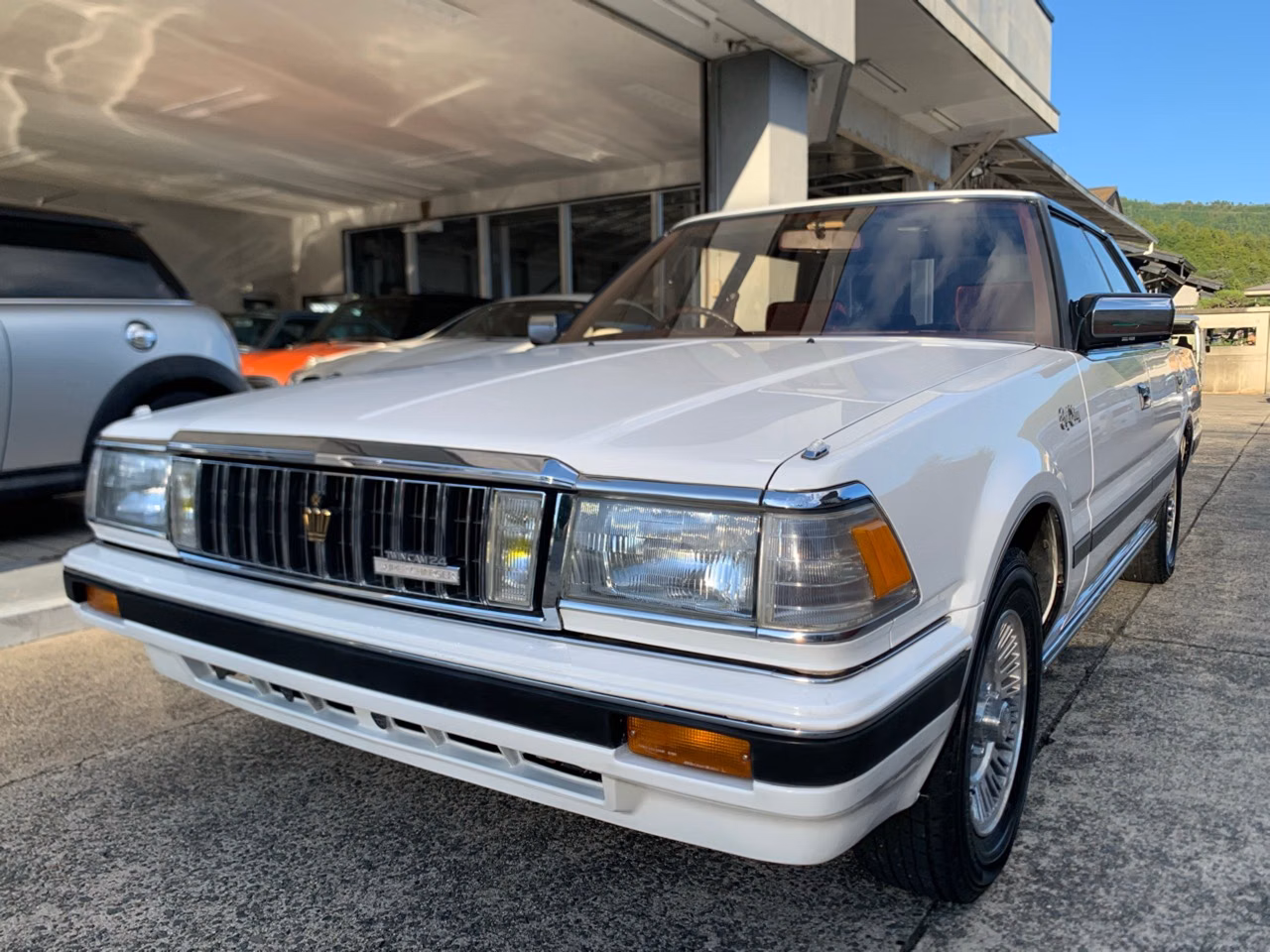 TOYOTA CROWN