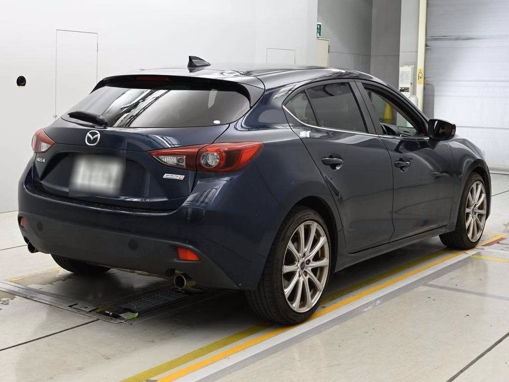 MAZDA AXELA