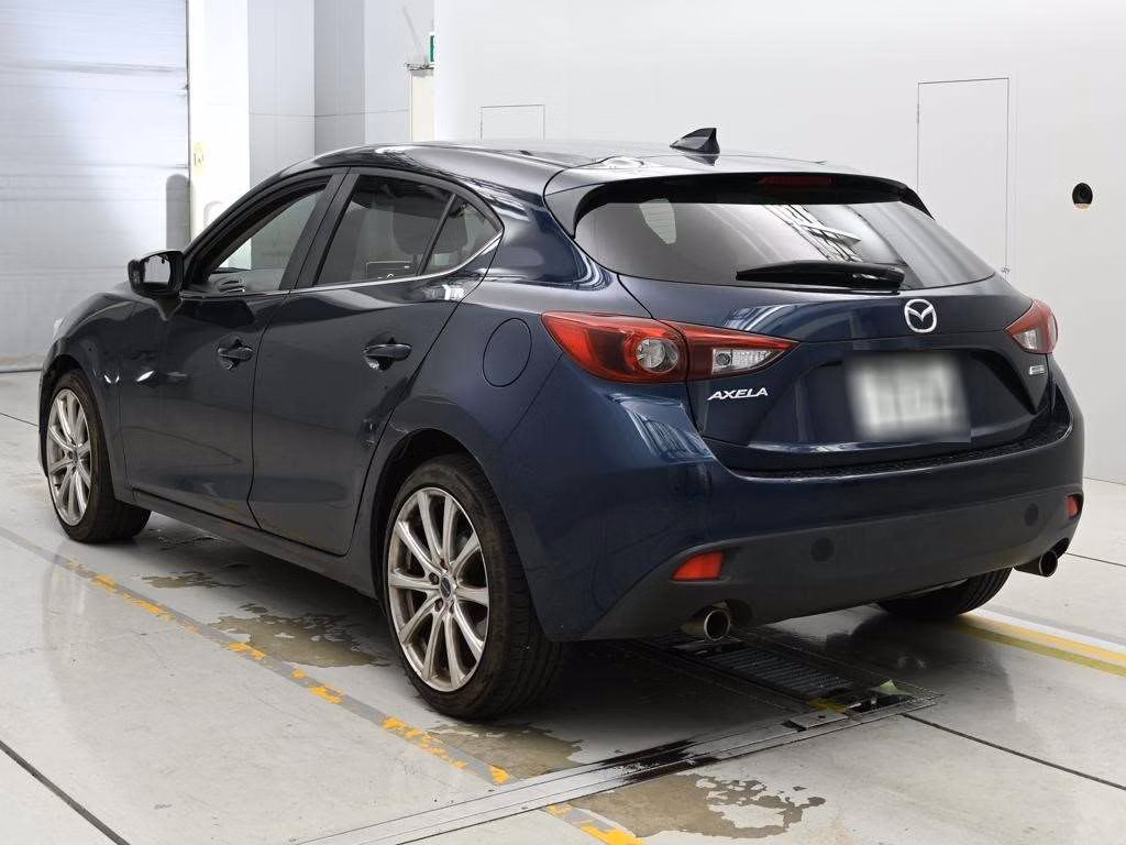 MAZDA AXELA