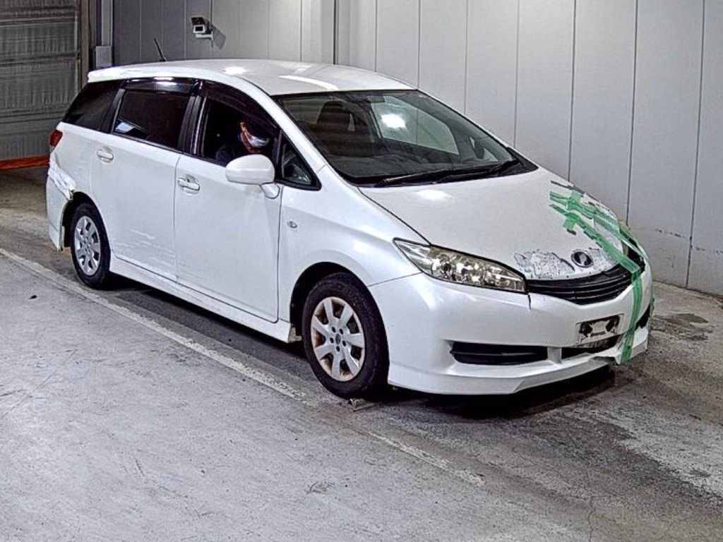 TOYOTA WISH