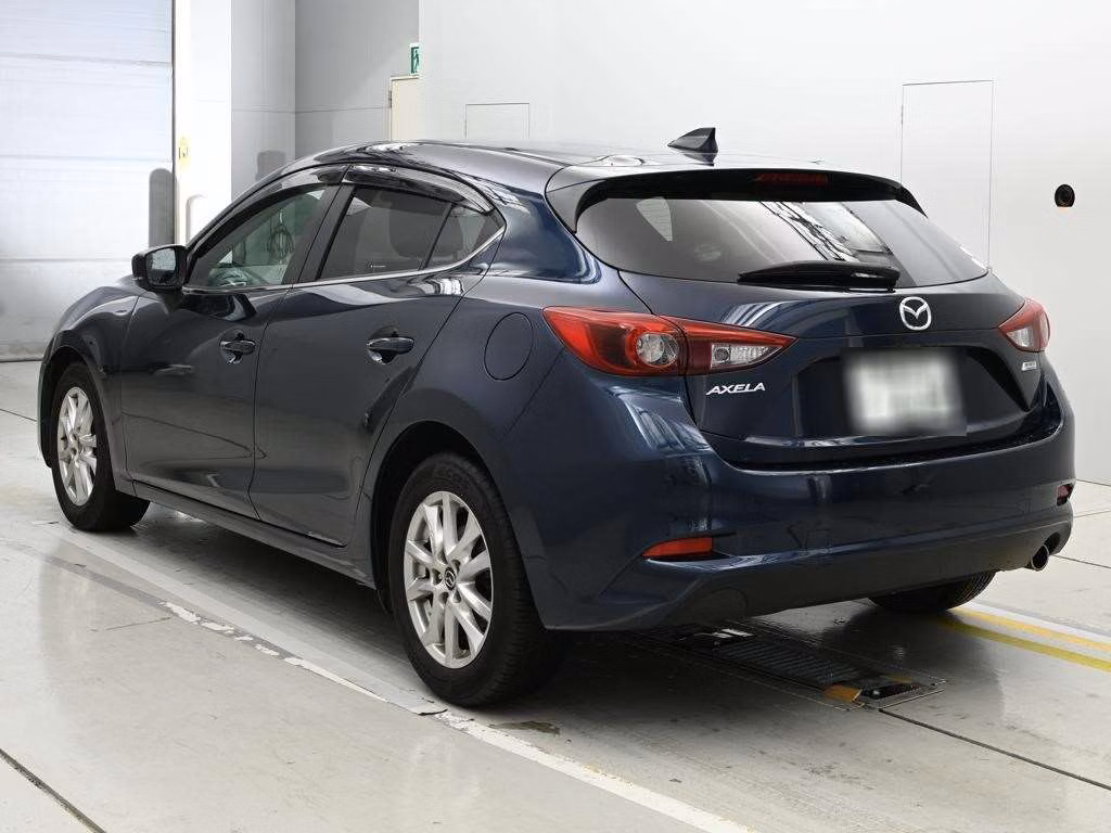 MAZDA AXELA