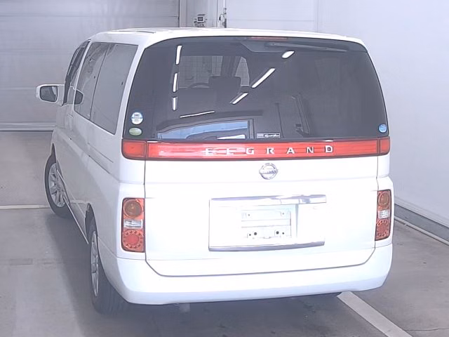 NISSAN ELGRAND