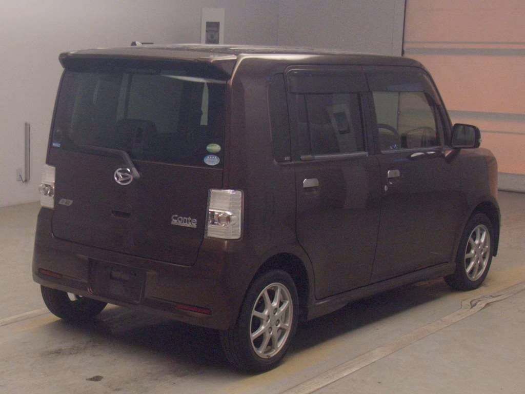 DAIHATSU MOVE CONTE