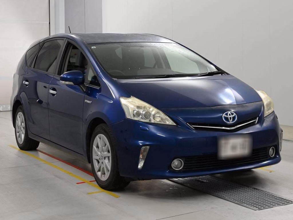 TOYOTA PRIUS ALPHA