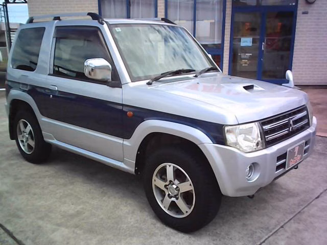 MITSUBISHI PAJERO MINI