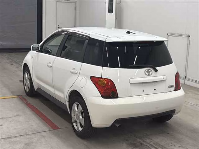 TOYOTA IST