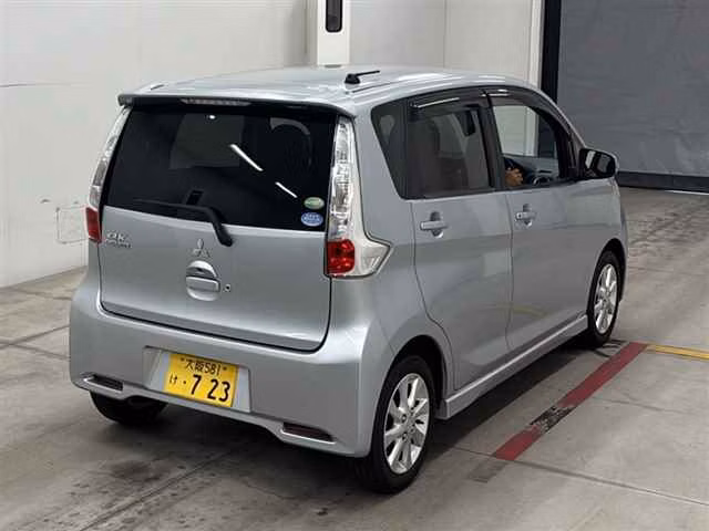 MITSUBISHI EK CUSTOM