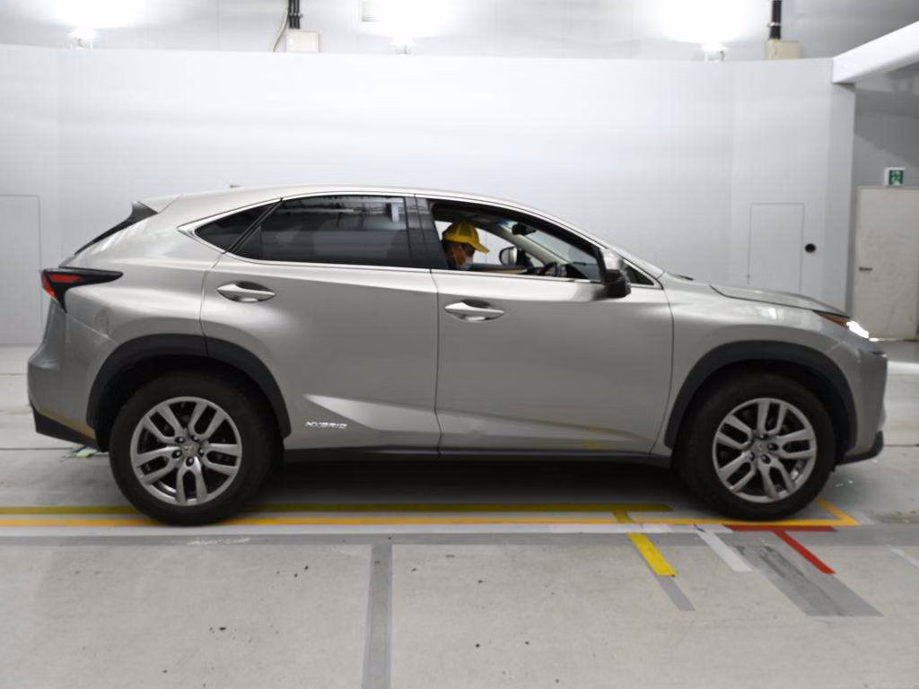 LEXUS NX300H