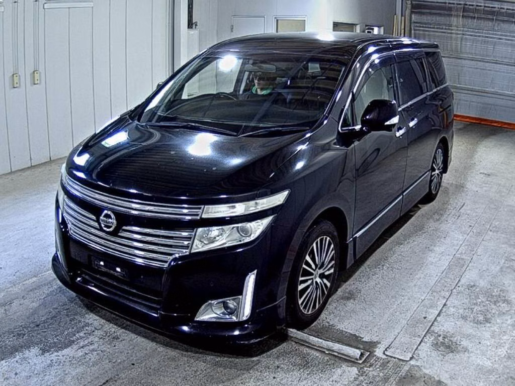 NISSAN ELGRAND
