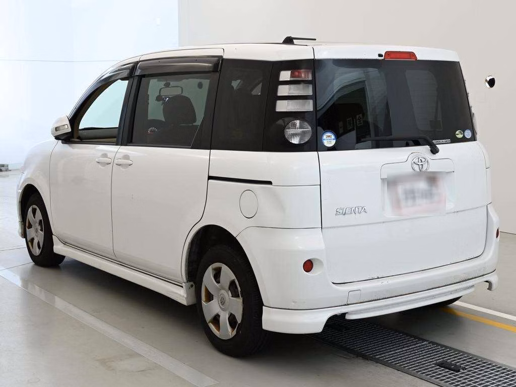 TOYOTA SIENTA