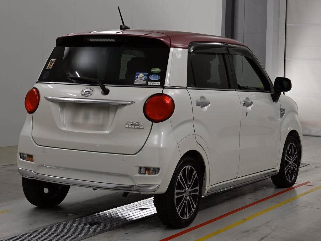 DAIHATSU CAST