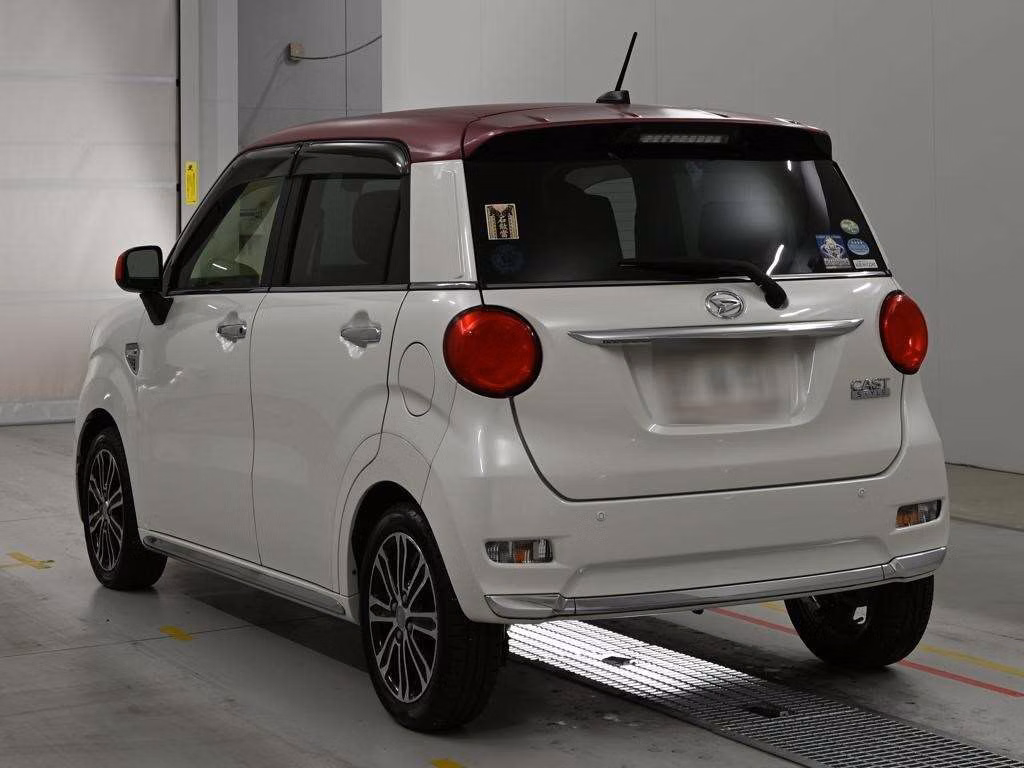 DAIHATSU CAST