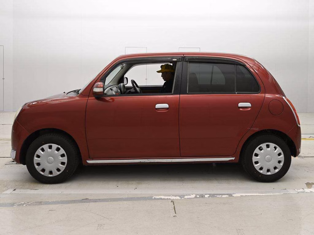 DAIHATSU MIRA GINO