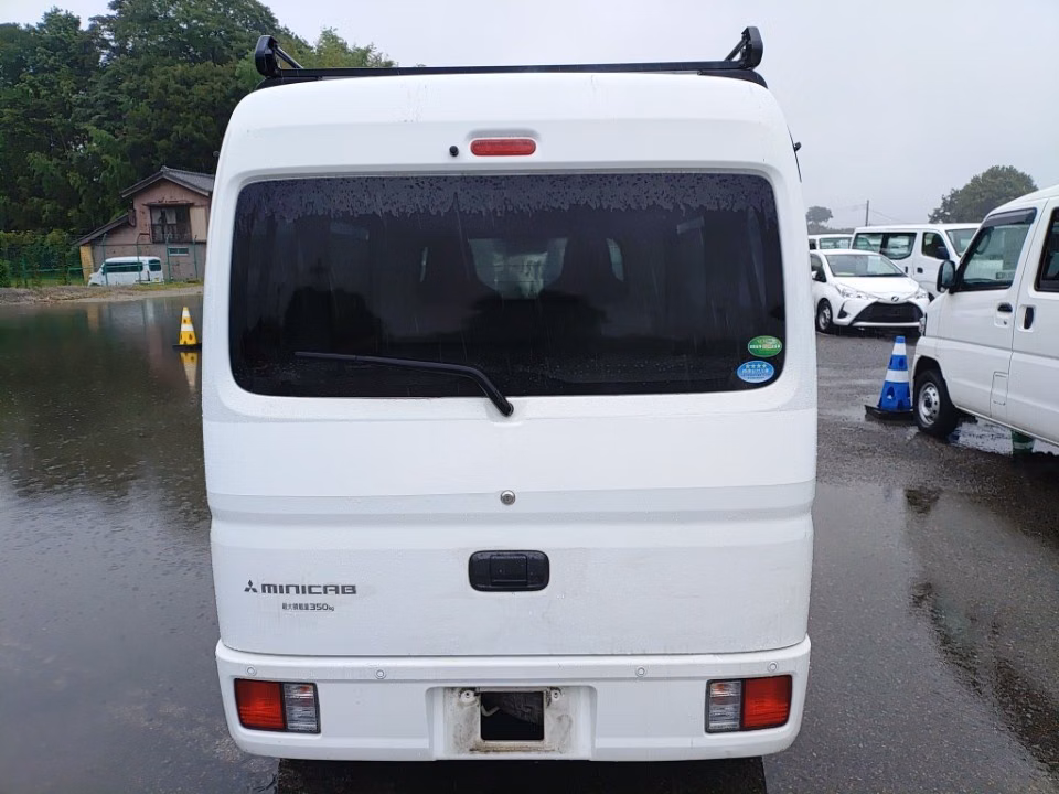 MITSUBISHI MINICAB