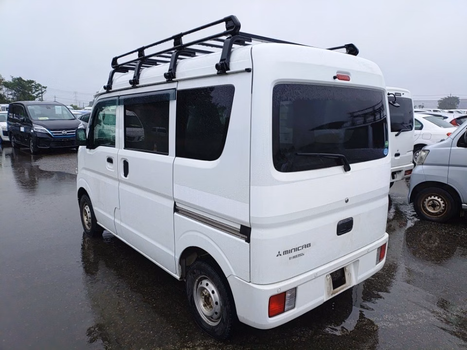 MITSUBISHI MINICAB