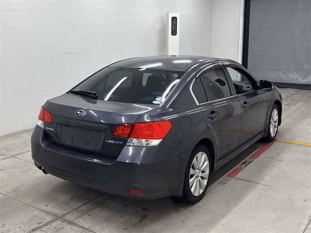SUBARU LEGACY B4