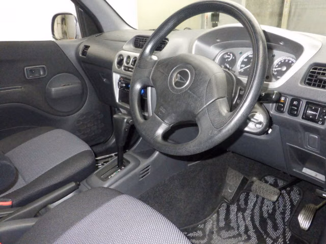 DAIHATSU TERIOS KID