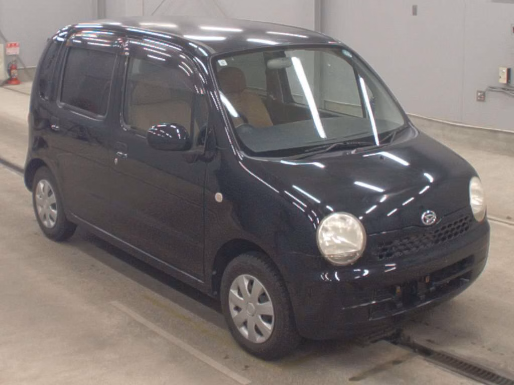 DAIHATSU MOVE LATTE