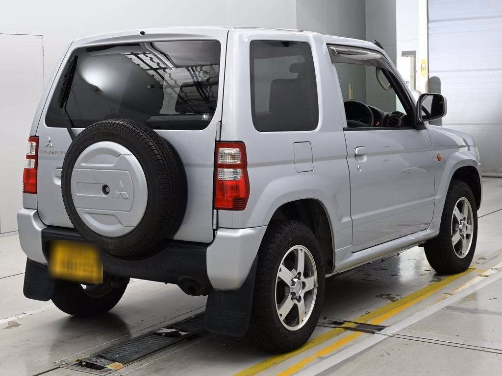 MITSUBISHI PAJERO MINI