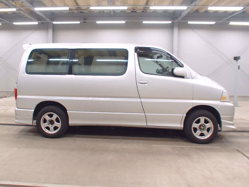 TOYOTA GRANVIA