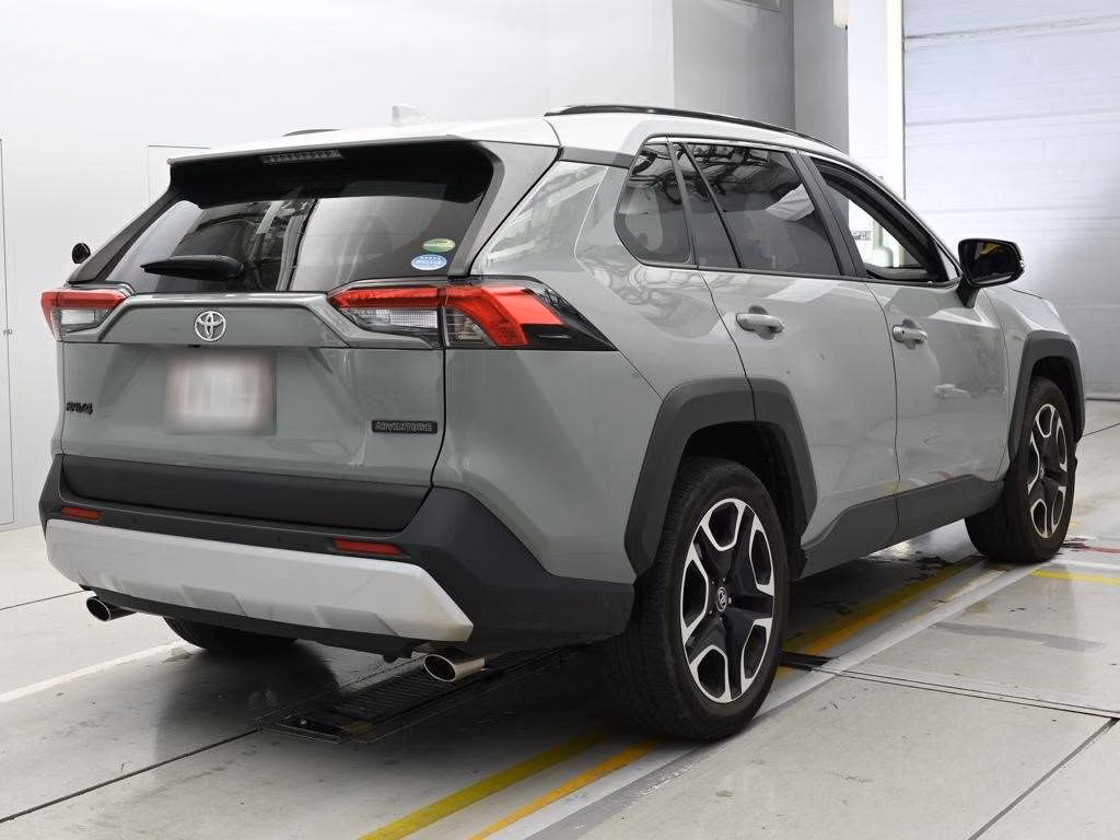 TOYOTA RAV4