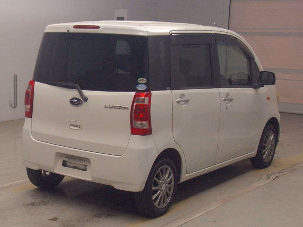 SUBARU LUCRA