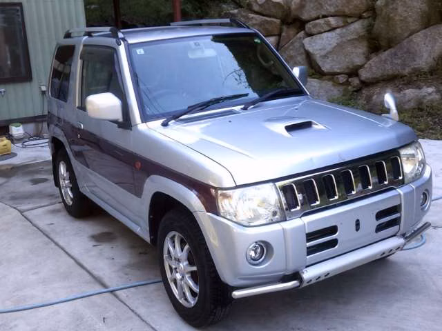 MITSUBISHI PAJERO MINI