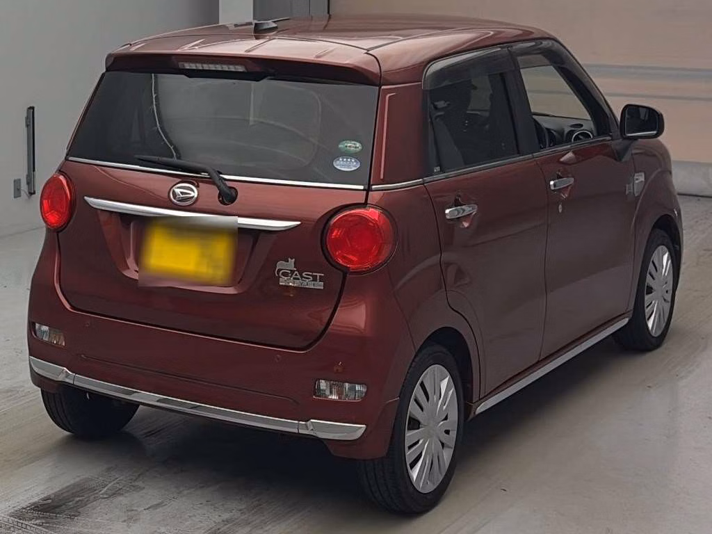 DAIHATSU CAST