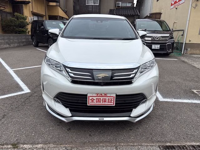 TOYOTA HARRIER