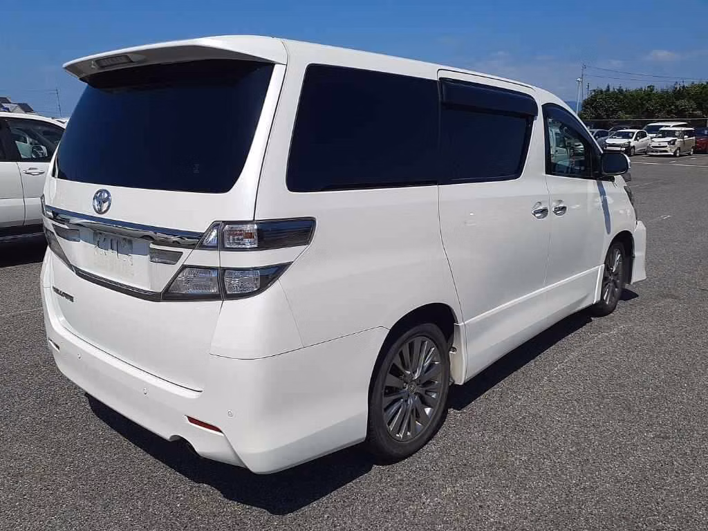 TOYOTA VELLFIRE
